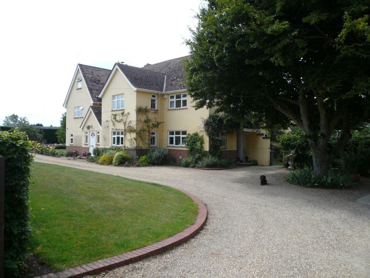 לינה וארוחת בוקר בלדוק The Newnham White House מראה חיצוני תמונה